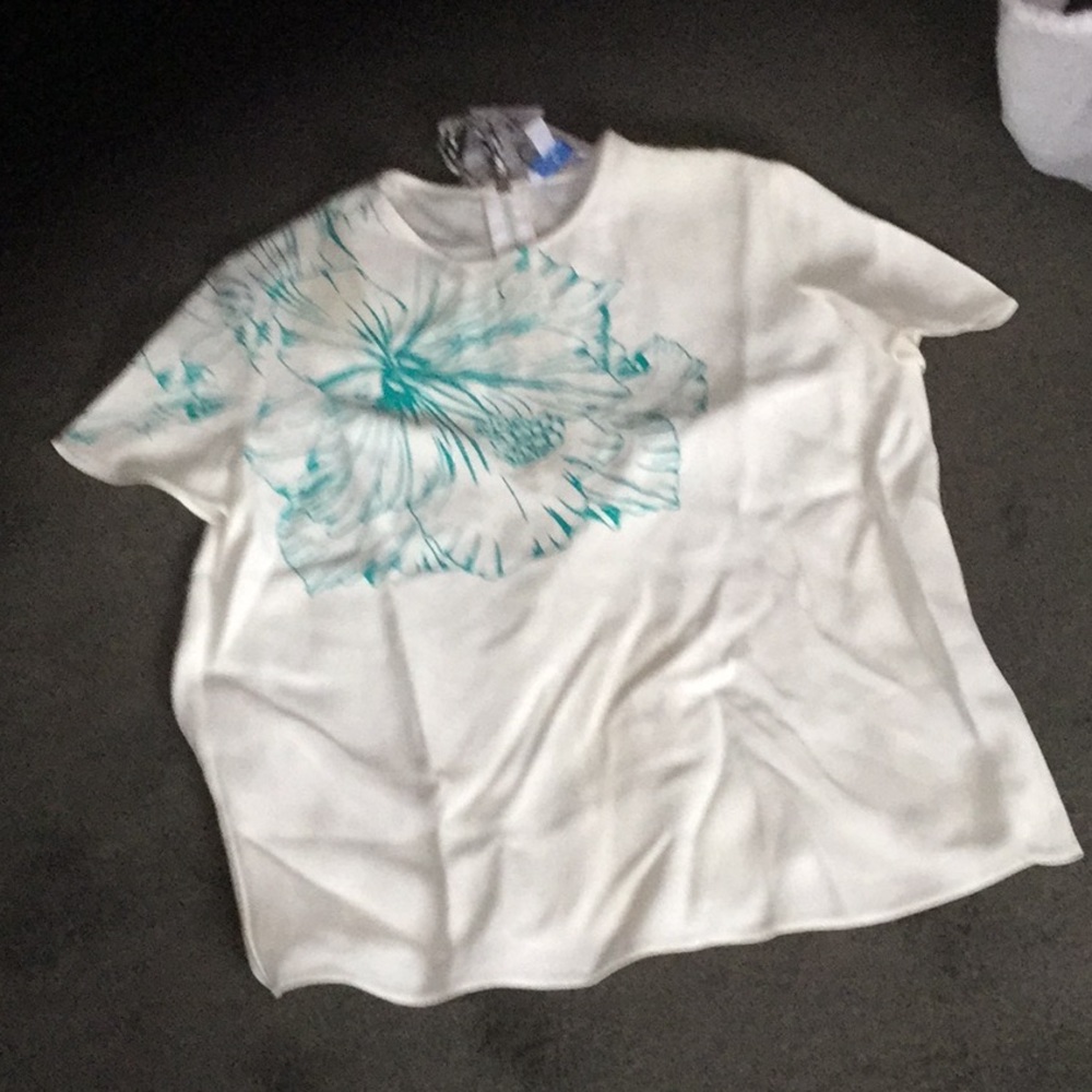 Mira Mikati Top